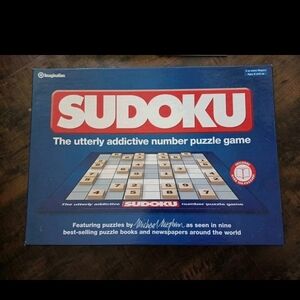 Blue and White Sudoku Puzzle Game